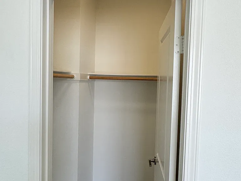 13127 Union Ave #104 — Photo 14