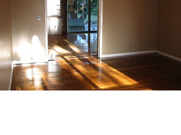 3rd image of 228 W Saint Louis St