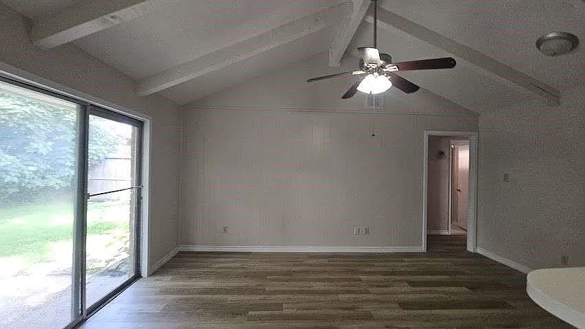3 bed, 1.5 bath, 1008 sqft, $1,850 — Photo 4