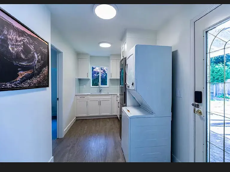 10231 Thirlmere Dr — Photo 3