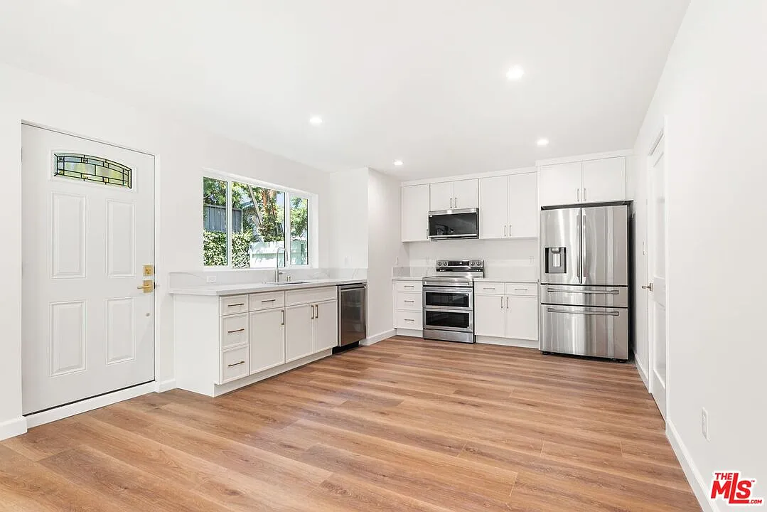 Building Photo - 1512 S Durango Ave #1512