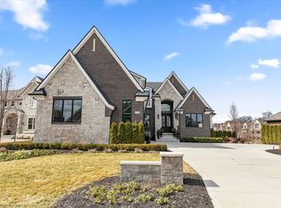 8376 Pier Point Ct, South Lyon, MI 48178
