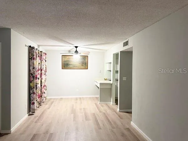 6519 W Newberry Rd — Photo 2