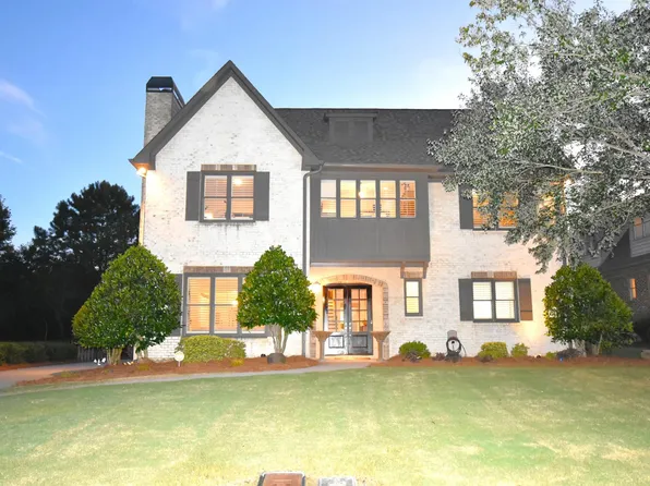 746 Hampden Place Cir, Vestavia, AL 35242