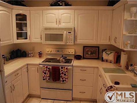 3rd image of 2536 Boundbrook Dr S APT 127