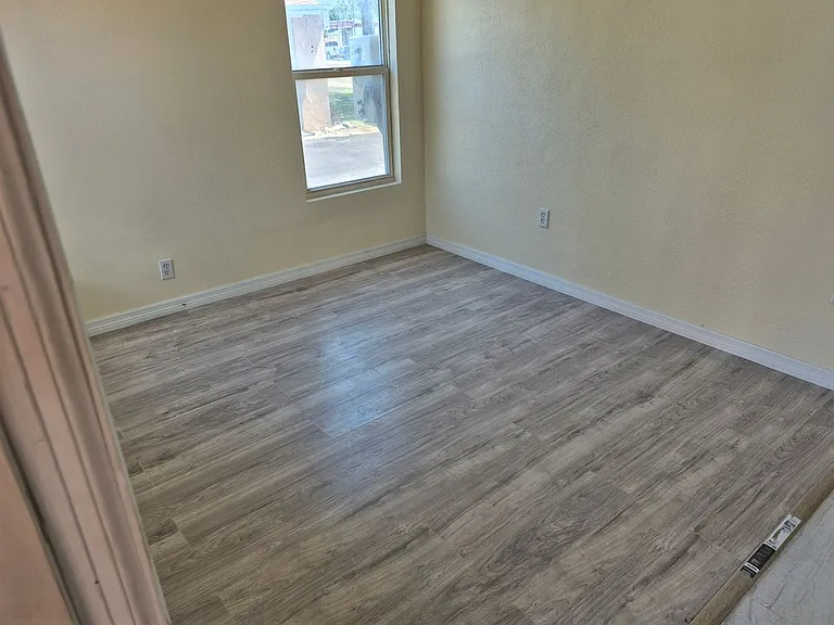 5680 28th St N #D5 — Photo 12