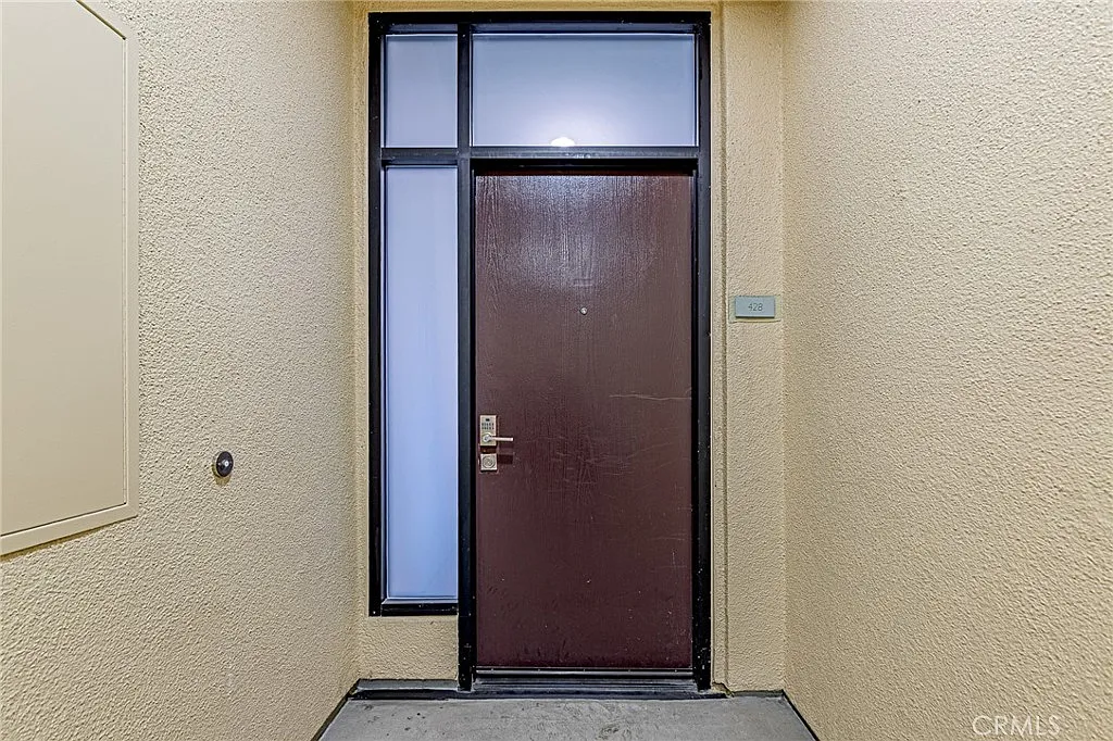 1 bed, 1570 sqft, $3,700 — Photo 4