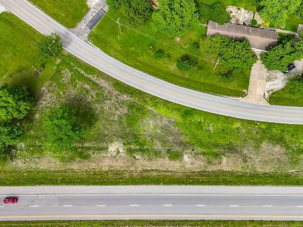 21702 N Main St, Peculiar, MO 64078