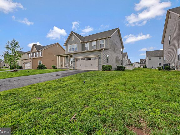 3rd image of 8868 Bancroft Dr