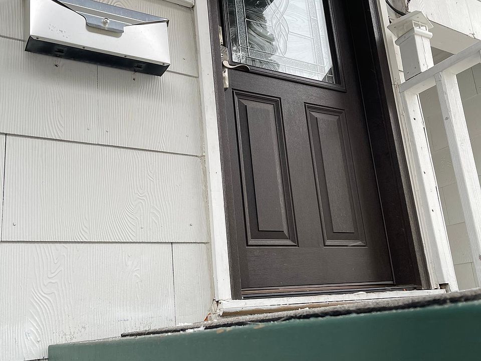 1st image of 1307 Davis Ave #1/2