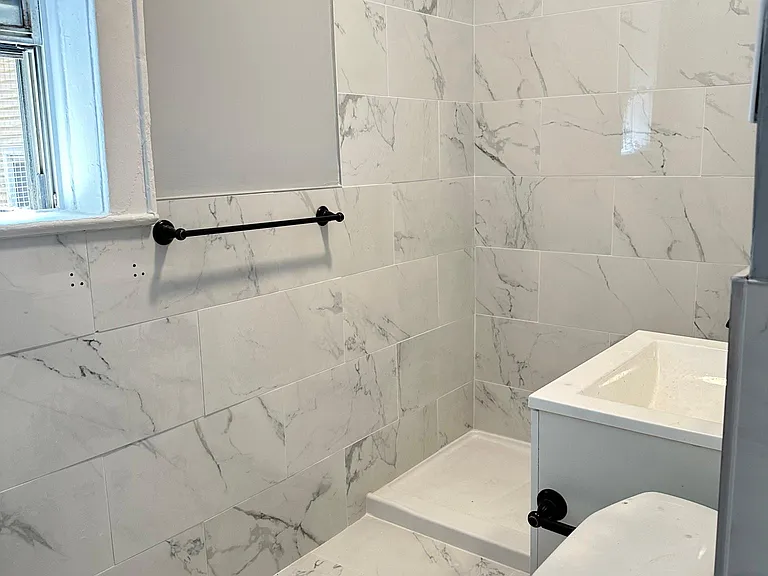 336 Clinton Pl #102 — Photo 4