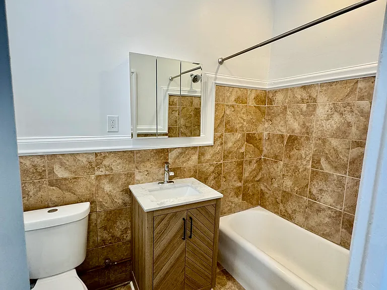 404 W Chelten Ave #1R — Photo 6