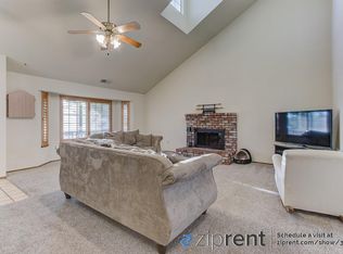 2100 Navajo Ct, Oakdale, CA 95361