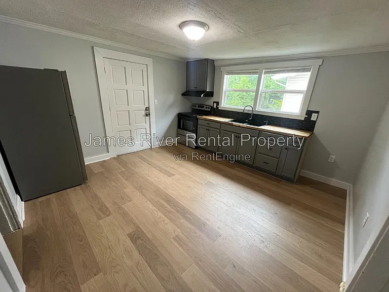 211 Wadsworth St — Photo 3