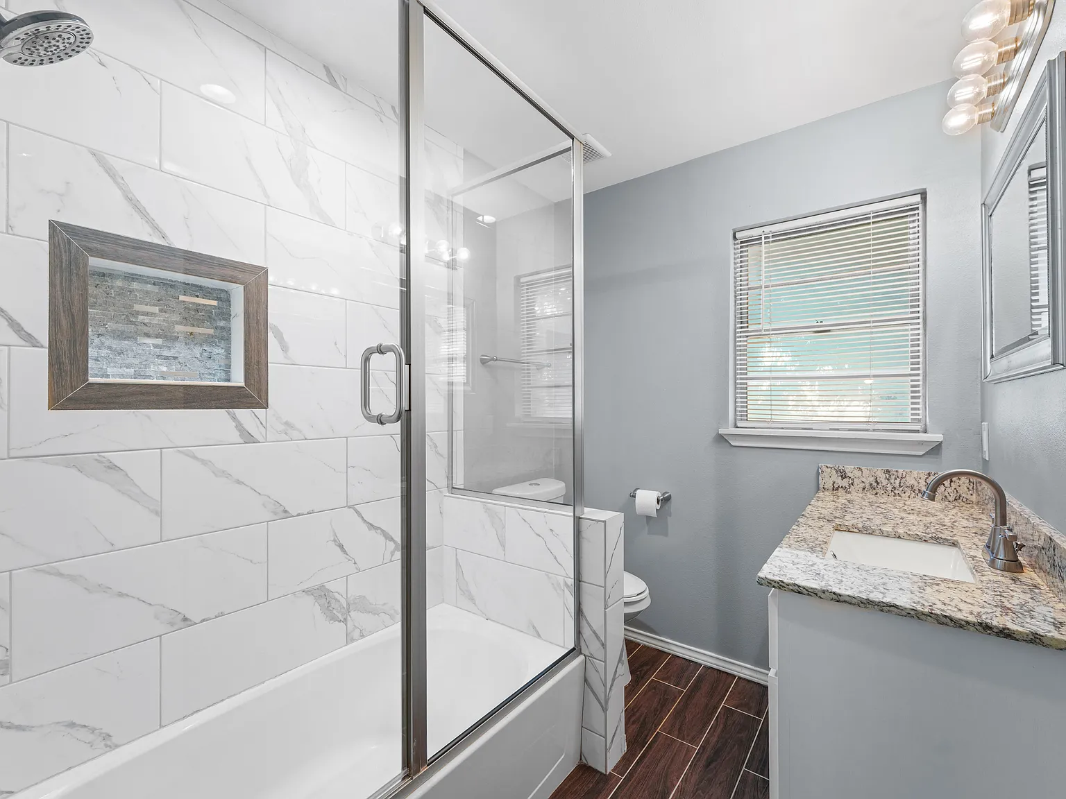 3 bed, 1242 sqft, $1,850 — Photo 2
