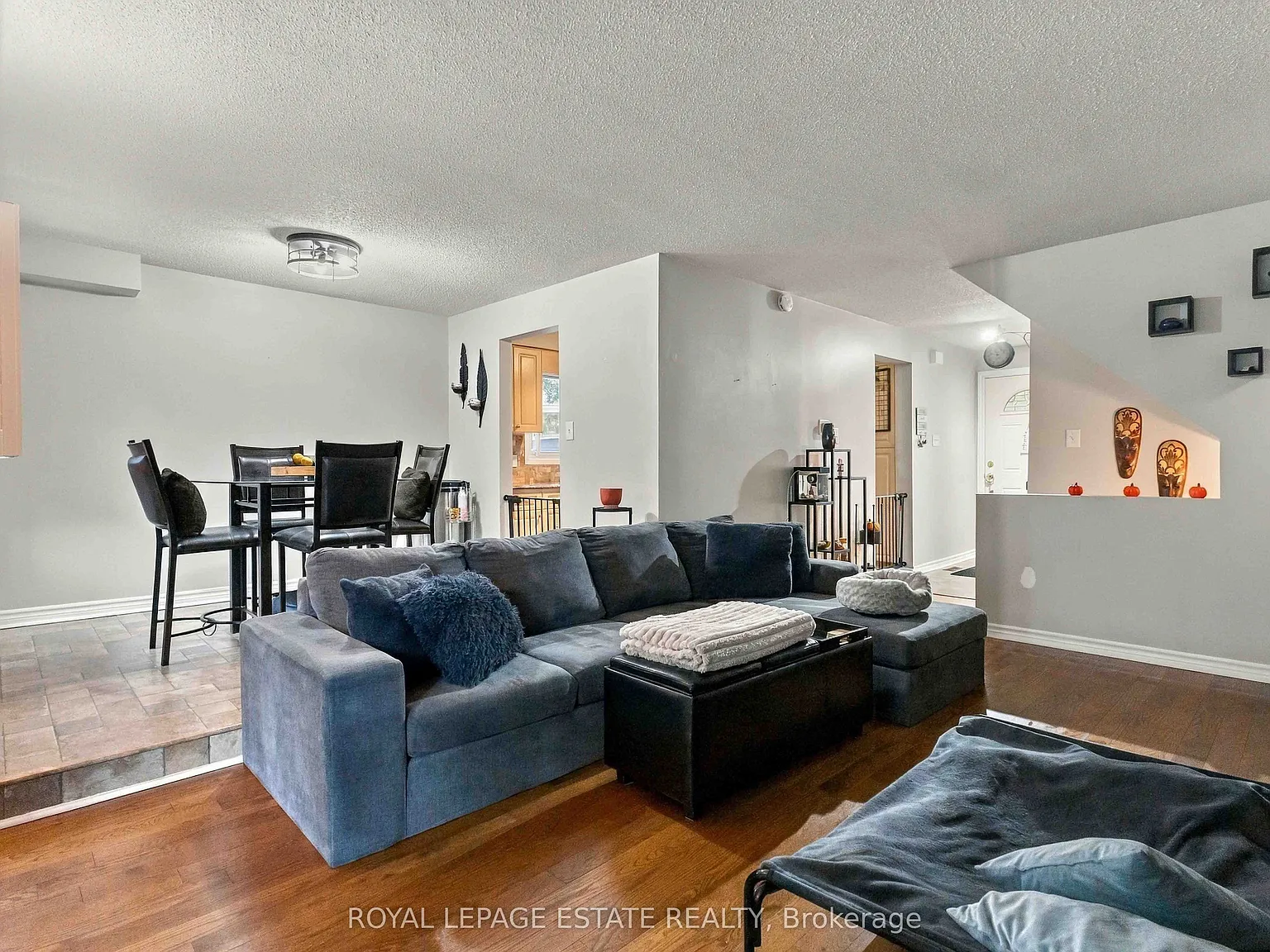 3 bed, $3,300 — Photo 2