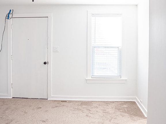 5th image of 106 Cedar Ave #106