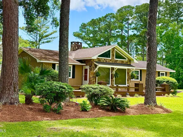 107 Dovewood Dr, Brunswick, GA 31523