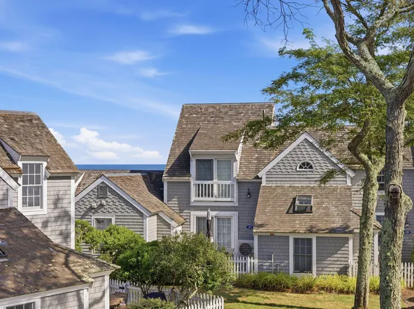 33 Landmark Avenue, Mashpee, MA 02649