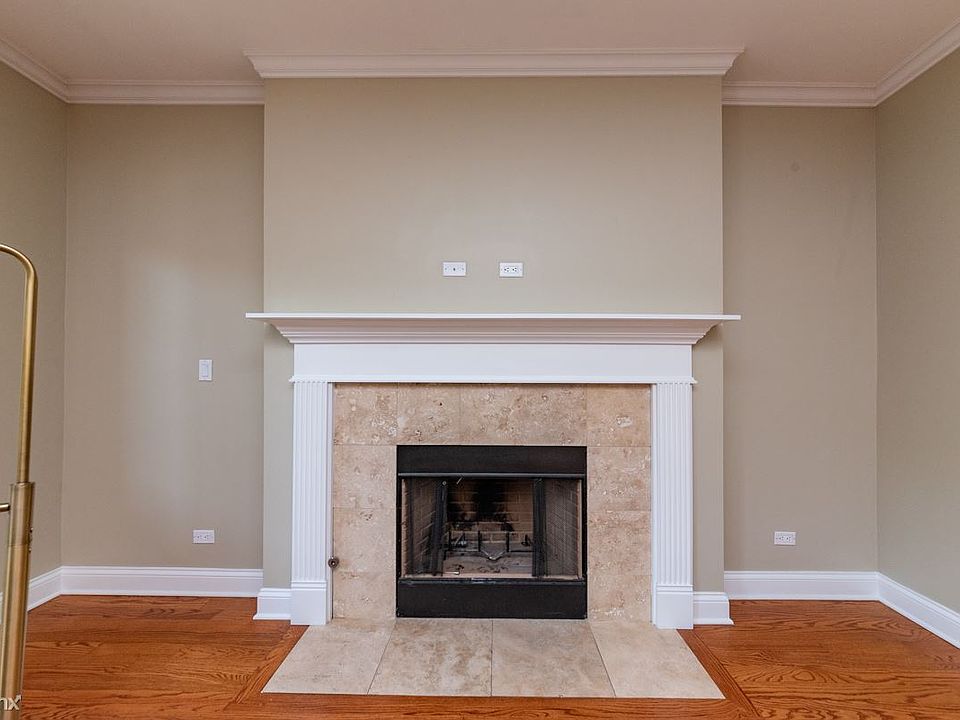 1691077078-2023_7_7_6155_N_Ravenswood_Unit_2_MLS_ONLY_3