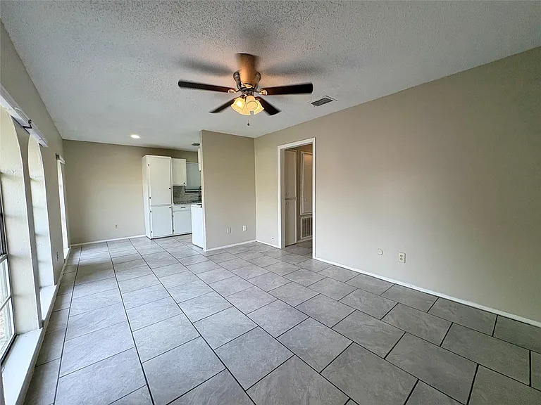 3021 Sycamore Ave #8 — Photo 1