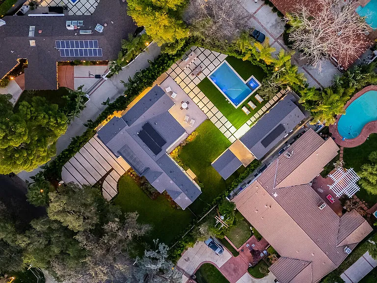 5064 Encino Ave — Photo 44