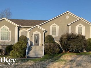 10 Gentry Dr, Cartersville, GA 30120