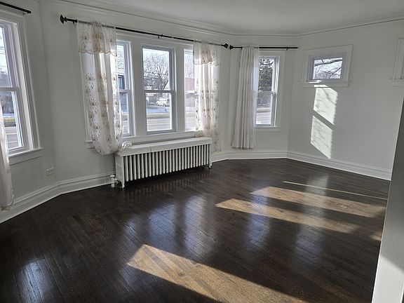 4th image of 11030 W Grand Ave