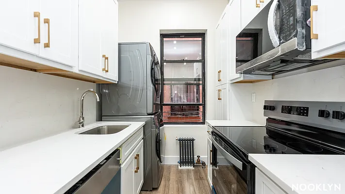 Rented by Nooklyn NYC LLC | media 3