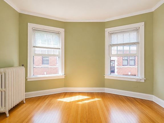 5th image of 2328 N Lincoln Park West Ave #4A