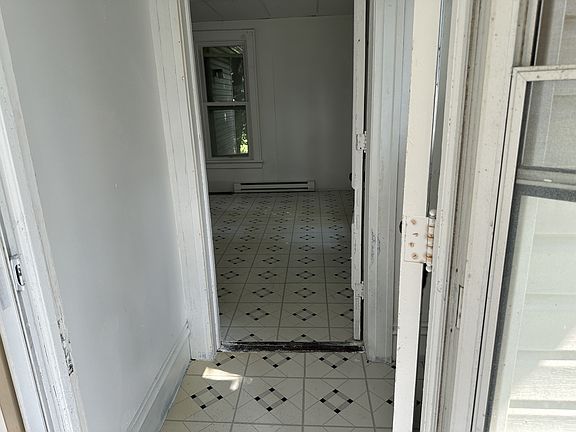 2nd image of 52 Thayer St #1