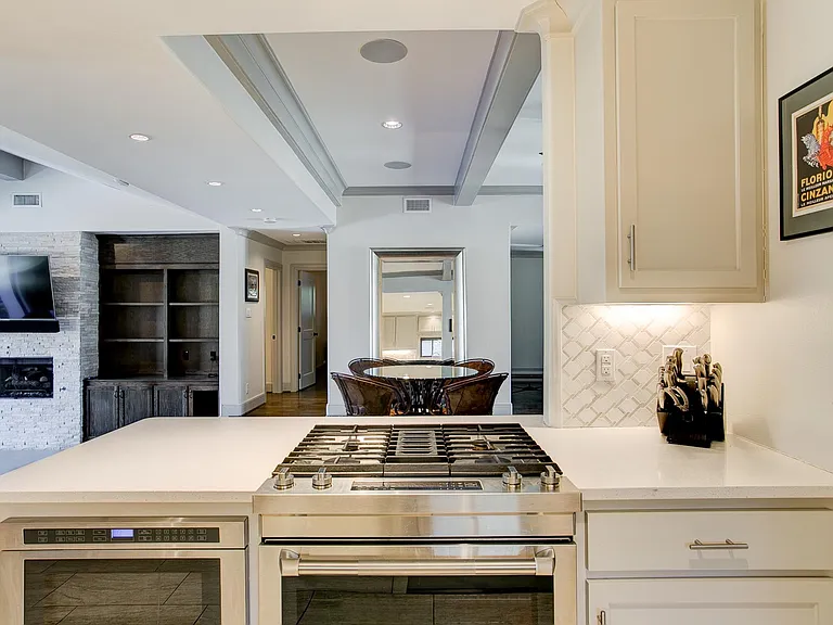 6688 Yosemite Ln — Photo 11