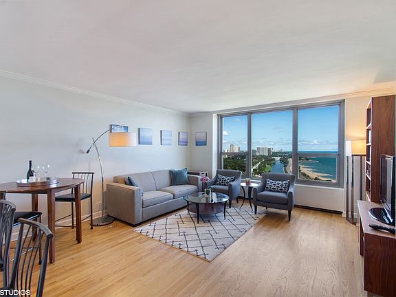 3rd image of 1550 N Lake Shore Dr APT 28E
