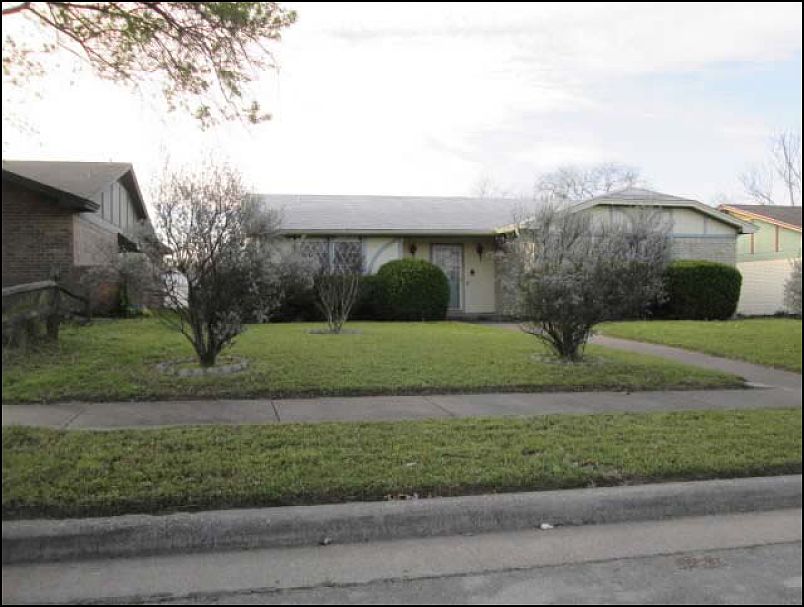 1st image of 1014 Alicia Ln