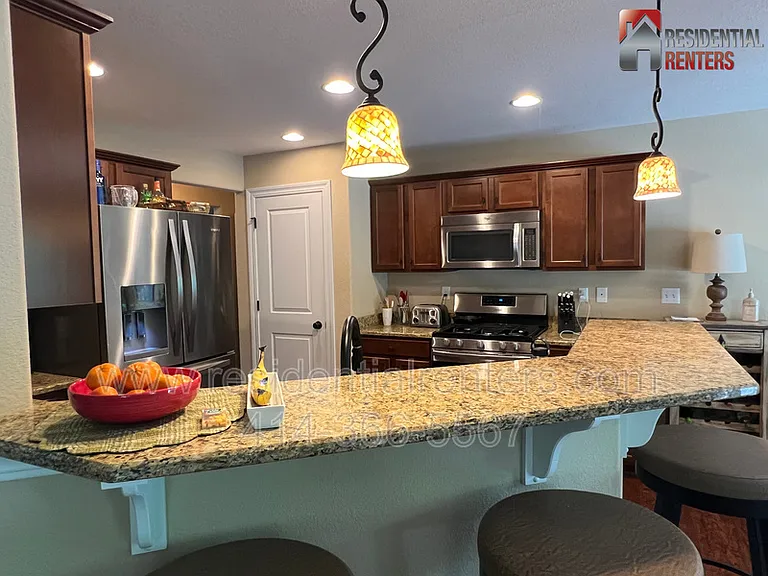 N77W22925 S Coldwater Cir — Photo 5
