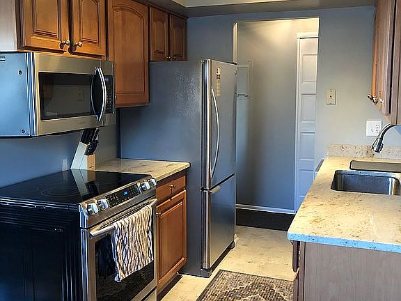 5th image of 29 Colonial Pkwy APT C