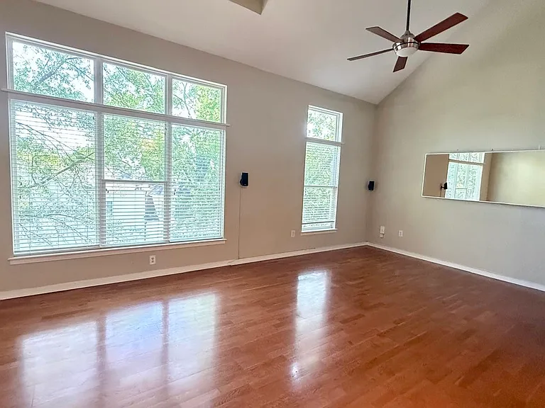 2125 Southend Dr #310 — Photo 9