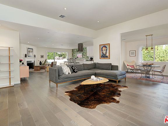 4th image of 4527 Santa Lucia Dr