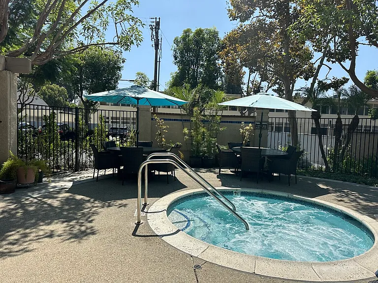 Vintage Apartments For Senior 55+ — Photo 16