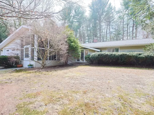 10 Corrine Dr, Framingham, MA 01701