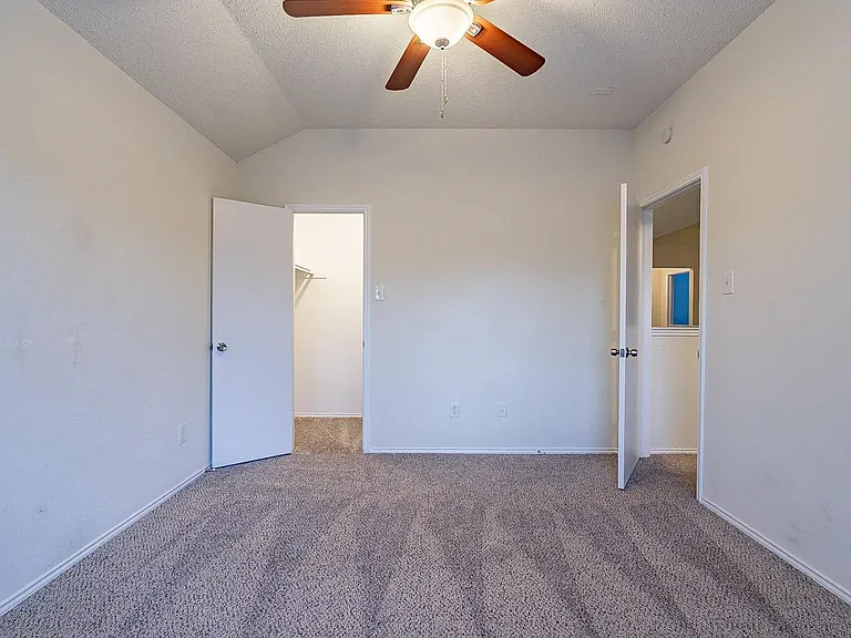 1408 Belaire Dr — Photo 26