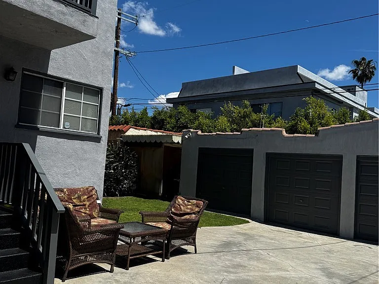 1642 S Bedford St — Photo 29