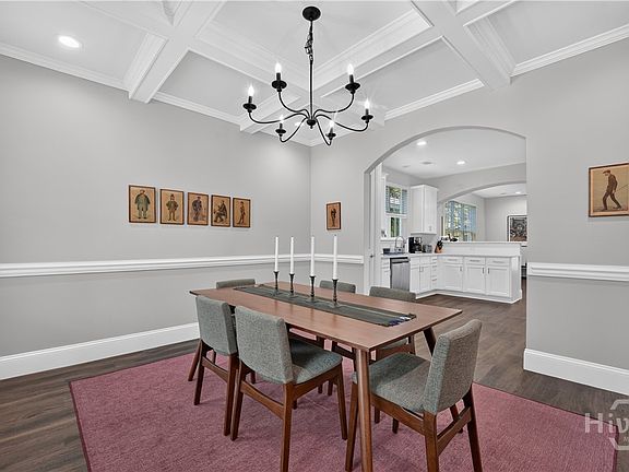 5th image of 706 W 44th Street