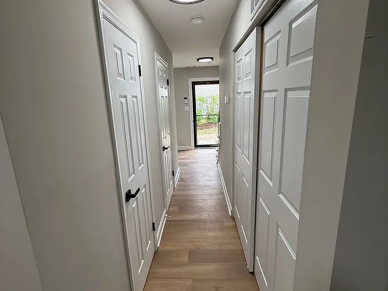 5853 Suitland Rd — Photo 11