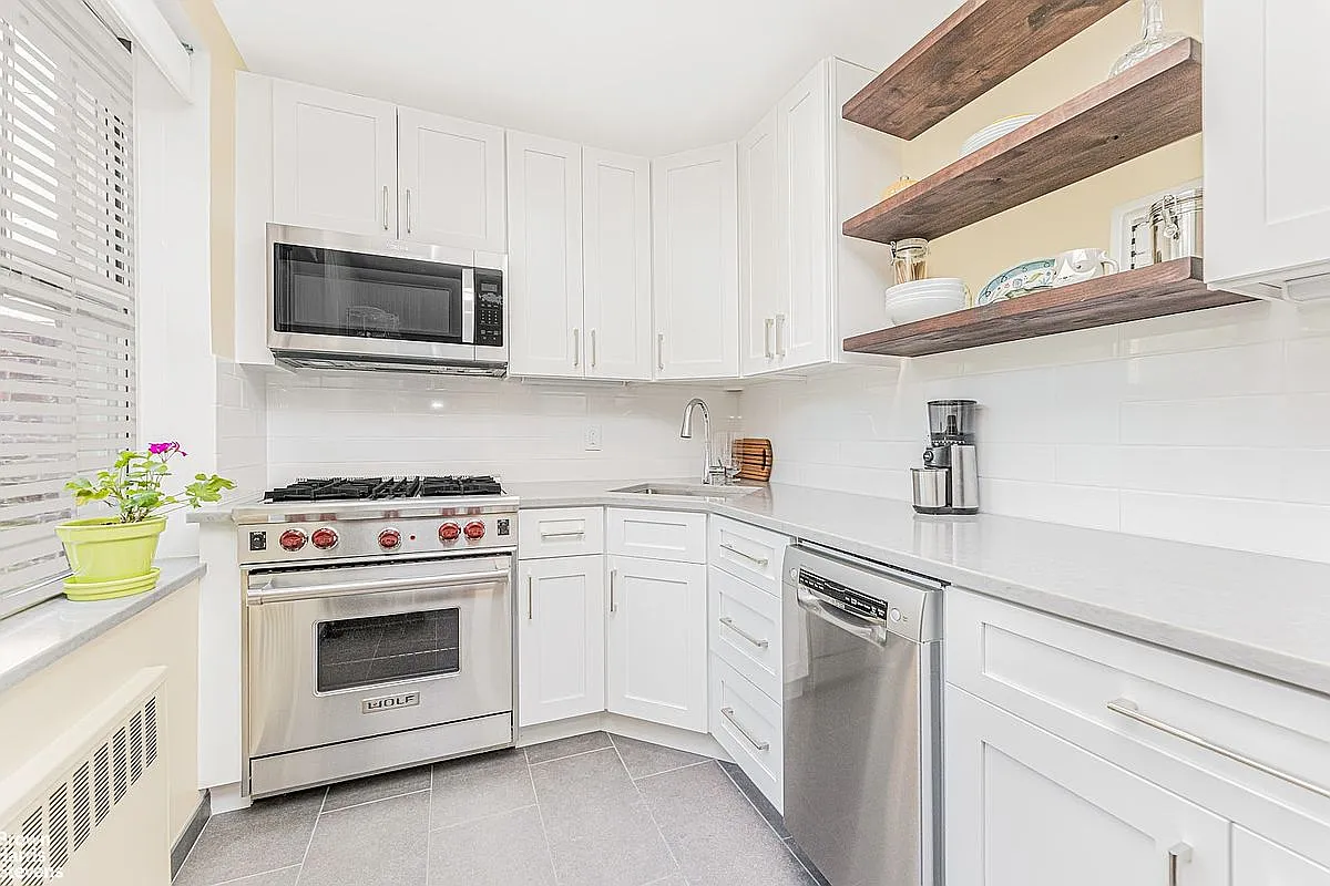 153 Bennett Ave APT 4E photo 1