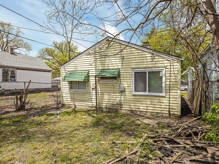 4004 Minnesota St — Photo 16