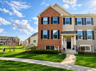 710 Springside Ct, Oswego, IL 60543