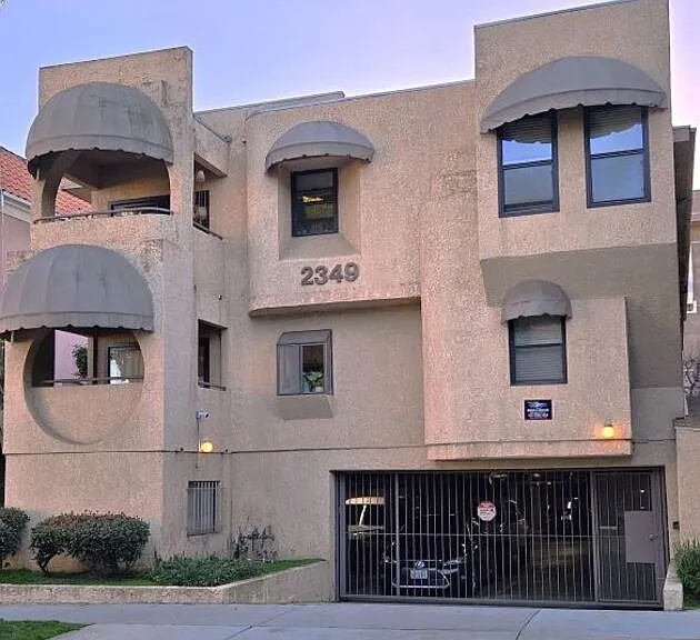 2349 S Bentley Ave #8 — Photo 19