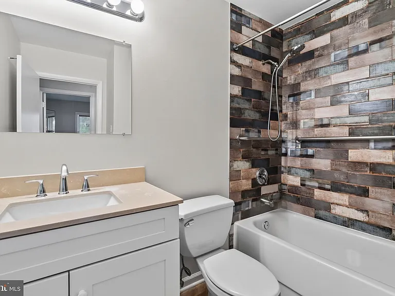 4214 Penner Ln — Photo 35