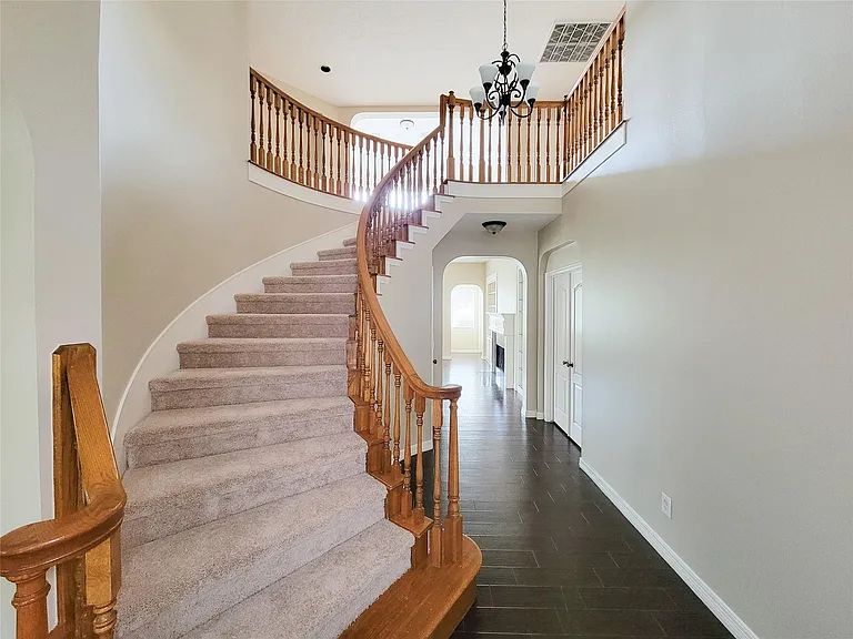 914 Ivory Ridge Ln — Photo 6